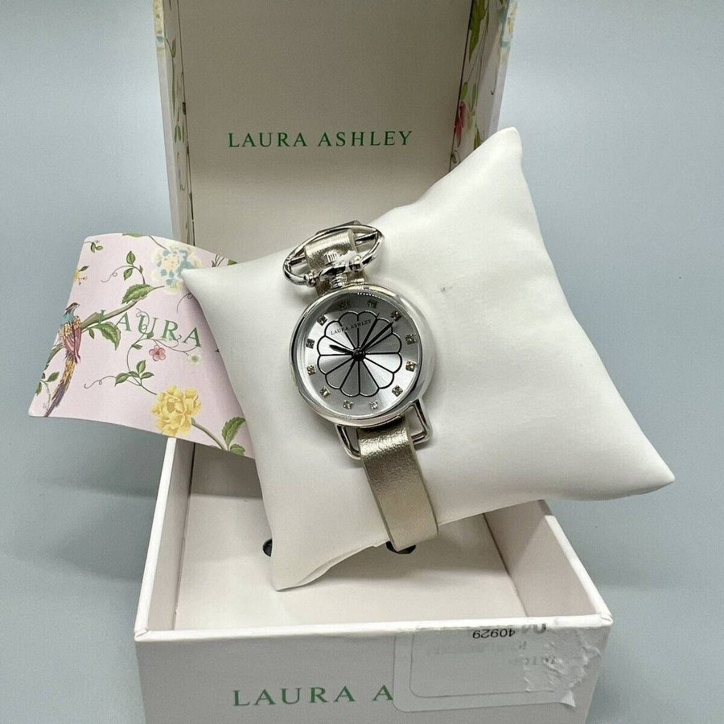 Laura Ashley Womens Silver Heirloom Watch La31001Ss